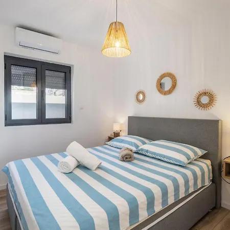 Apartmán 2 Bedroom Amazing In Dramalj